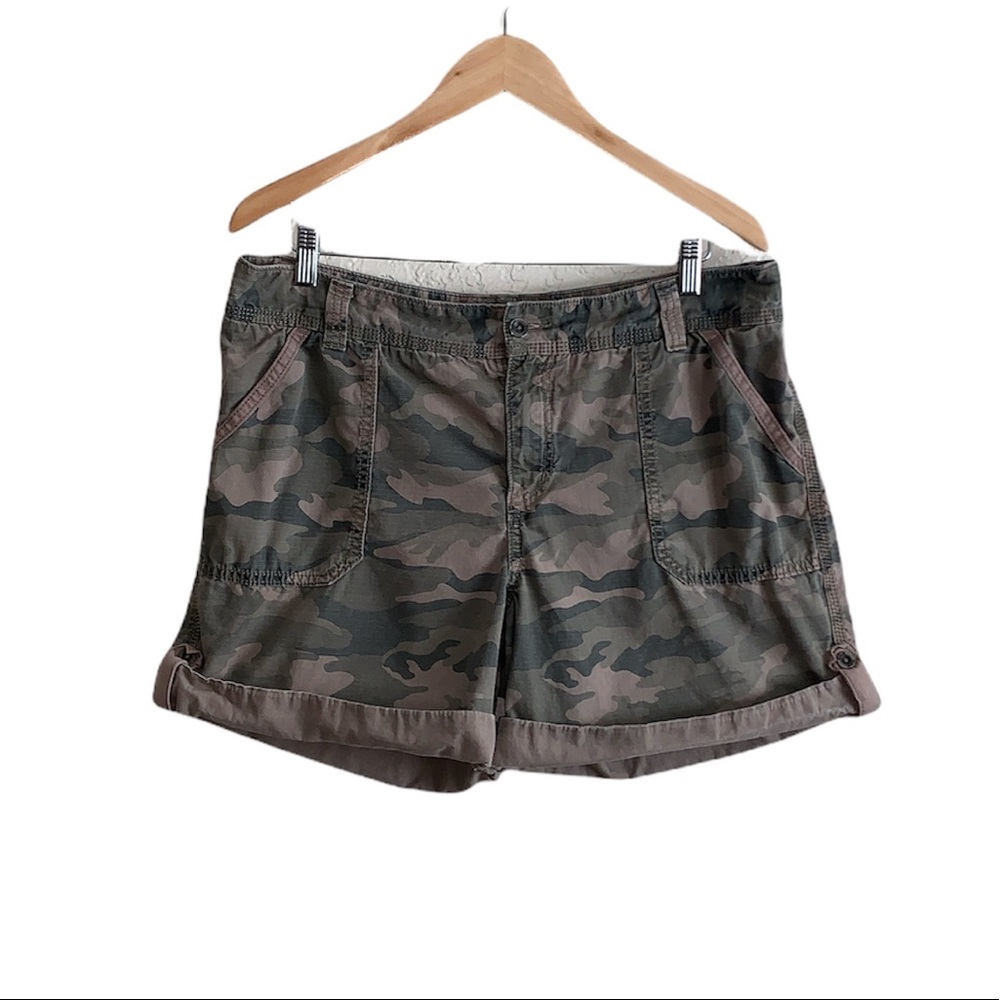 Carhartt Camo Women's Shorts